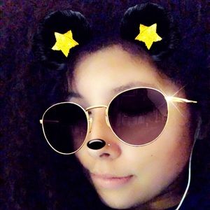 Meet your Posher, Ianthe